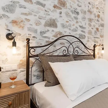 Holiday home Penelope B Vivlos